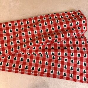 Red & White Christmas Tree Check Holiday Table Cloth 80 x 60